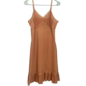 Vintage Early-Mid 1950’s Luxite by Holeproof Nylon Full Slip Ruffle Hem Size 36